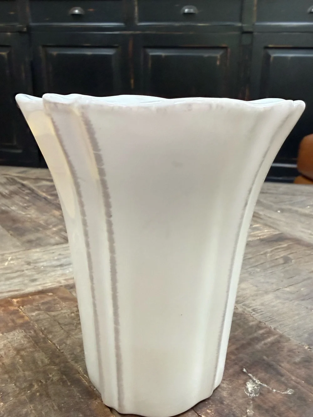 Southern Living At Home White Ceramic Arrange It Easy 5in Vase 40867 (No Insert)